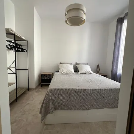 Les Hirondelles Du Soleil Apartment