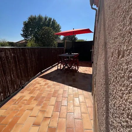 Les Hirondelles Du Soleil Apartment Poussan